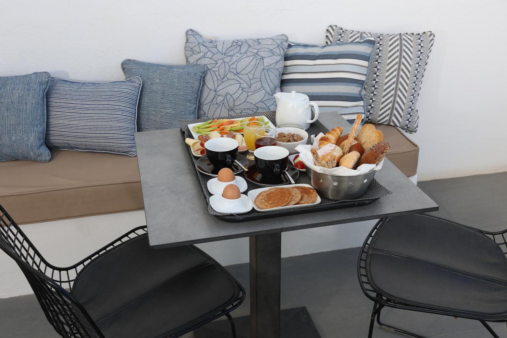 Amity Suites - Adults Only Fira  Zimmer foto